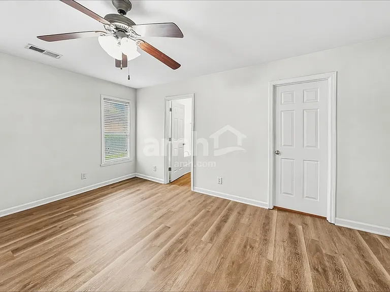 1149 Langston Dr — Photo 10