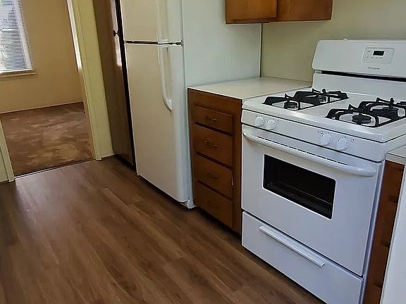 2nd image of 4314 N Lakewood Blvd #A