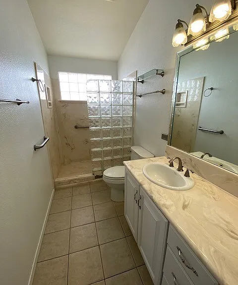 8220 James Grayson Dr — Photo 8