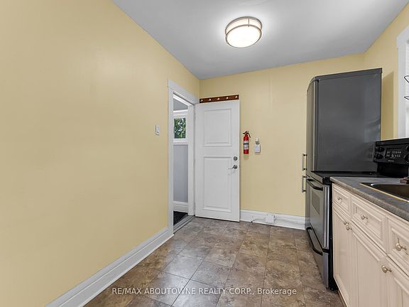 3rd image of 153 Lake St