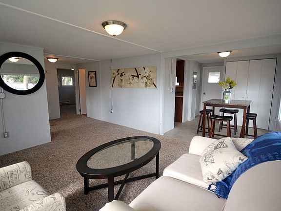 4th image of 1001 Willard Ave