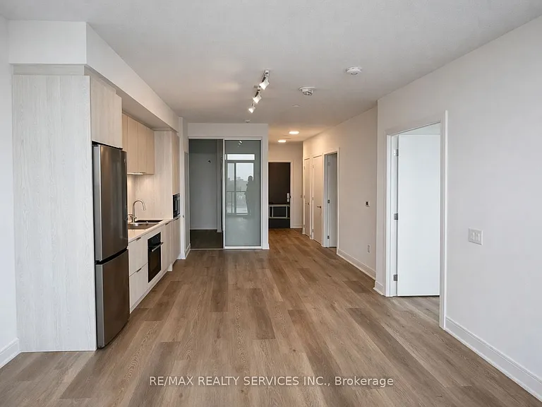 86 Dundas St E #723 — Photo 2