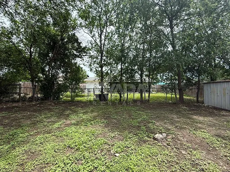 518 Jamaica Dr — Photo 20