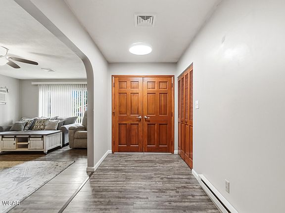 5th image of 3456 Redbud Ln