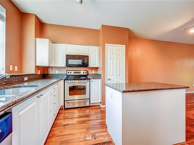 3116 164th St SW #1002 — Photo 20