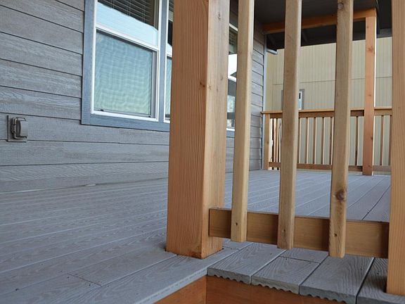 FRONT DECK