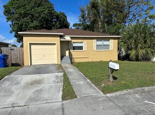 902 W 2nd St, Riviera Beach, FL 33404