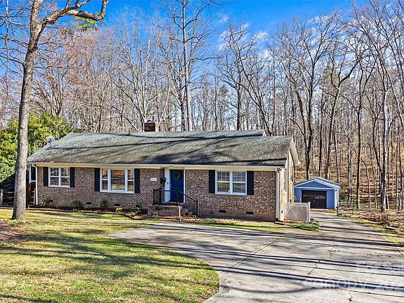 2nd image of 2913 Archdale Dr