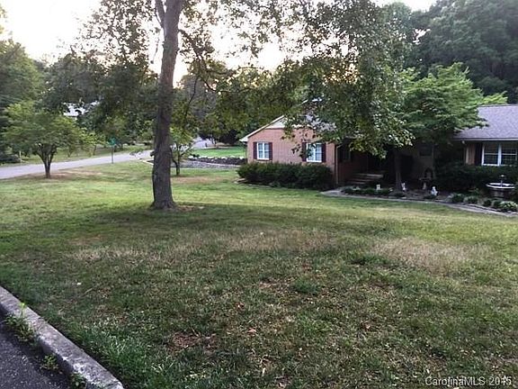 2nd image of 963 Scotch Dr