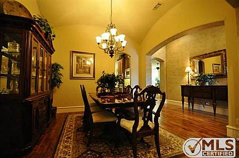 4th image of 2848 Cotswold Ct