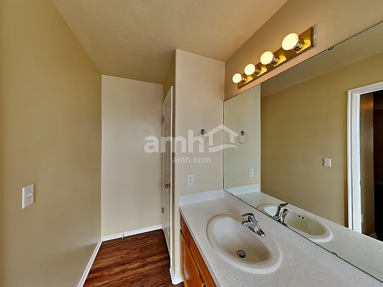 1401 N 2225 W — Photo 10