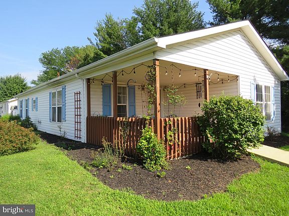 3rd image of 22 Wisteria Ct