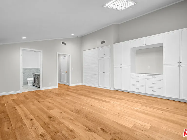 2855 Dunleer Pl — Photo 5