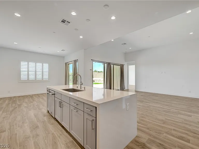 11803 Giroma Ave — Photo 11
