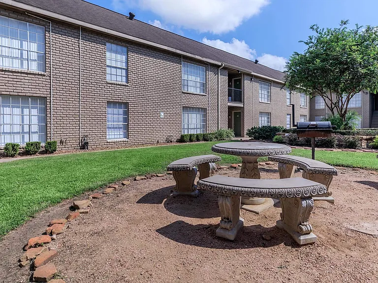 Residence at Garden Oaks — Photo 11