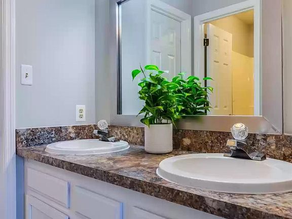 5th image of 459 Claircrest Dr #459
