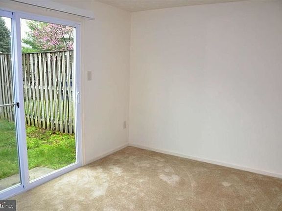 2nd image of 4330 Isleswood Ter