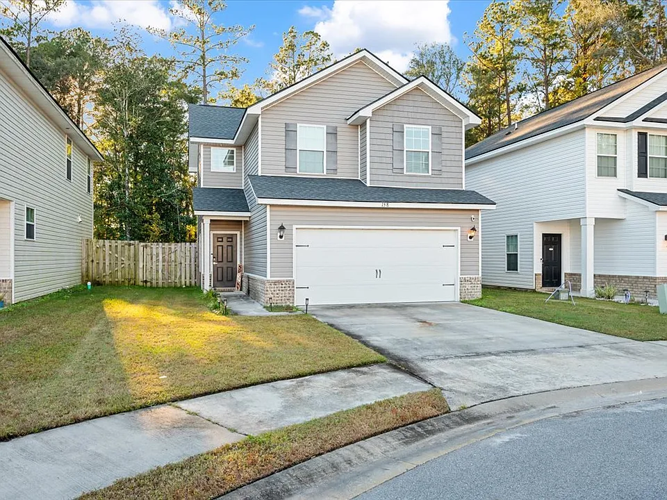 158 Hamlet Ct