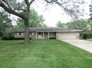 1007 Park Ridge Rd, Janesville, WI 53546