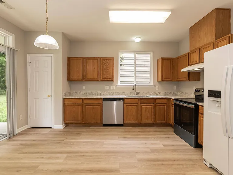 3010 Remington Oaks Cir — Photo 13