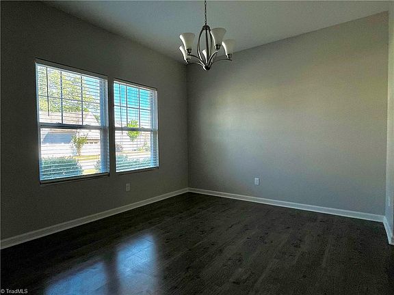 4th image of 4120 Medina Ct