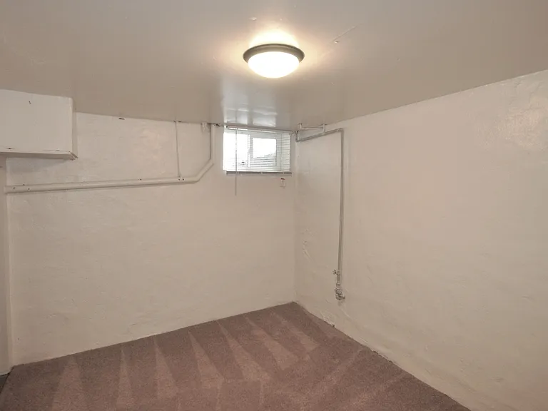 2525 Olive St — Photo 15