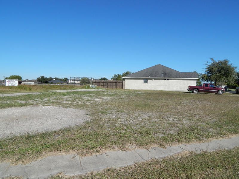 1st image of 4001 River Walk Dr