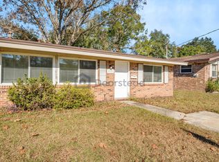 6135 Longchamp Dr, Jacksonville, FL 32244