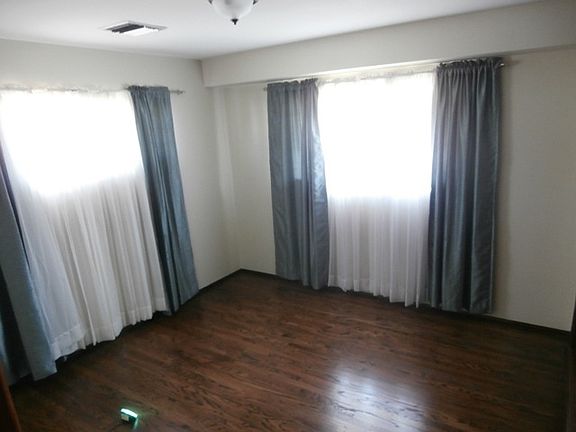 3rd image of 11041 Arleta Ave