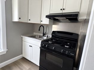 9 Abbott St #3, New Bedford, MA 02744
