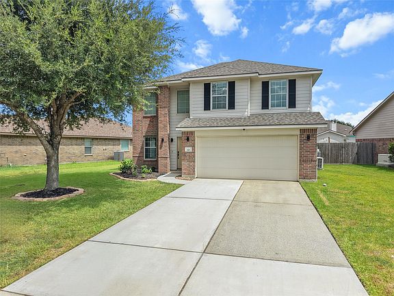 2nd image of 140 Rustic Colony Ln