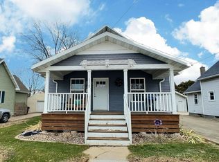 1112 Arthur Ave, Oshkosh, WI 54902
