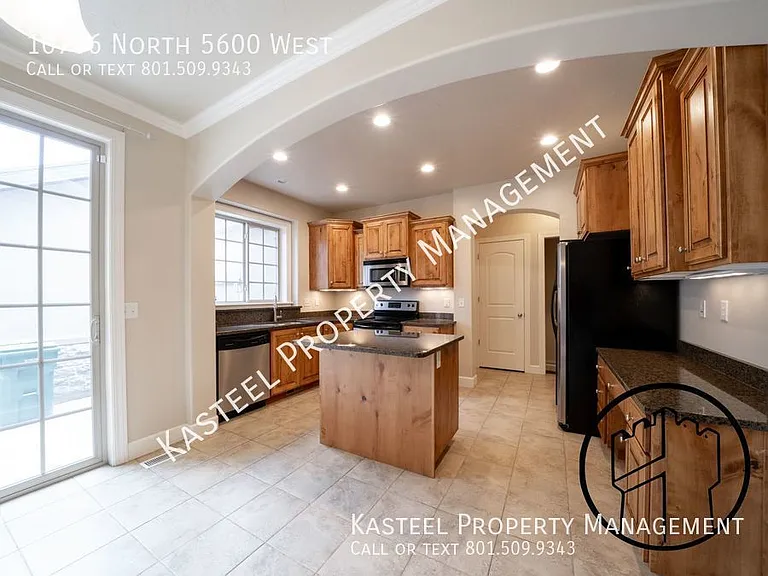10786 N 5600 W — Photo 6