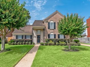 15715 Pinyon Creek Dr, Houston, TX 77095