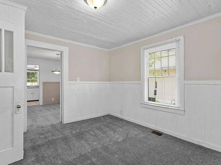 1742 Ware Ave — Photo 7