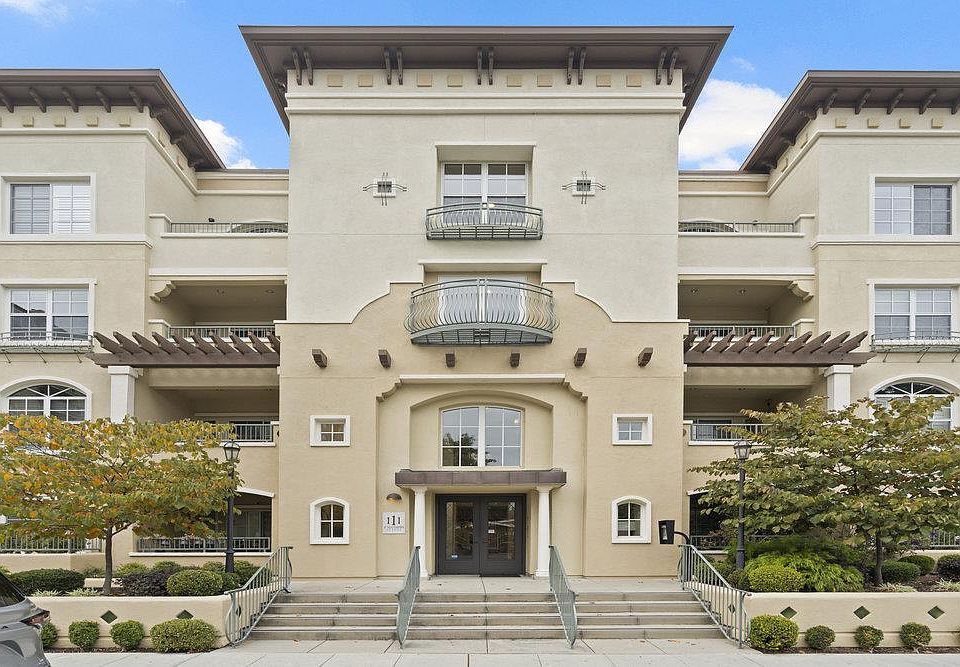 1st image of 111 Saint Matthews Ave APT 302