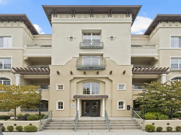111 Saint Matthews Ave APT 302, San Mateo, CA 94401