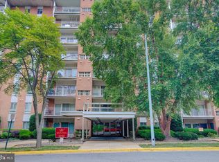 5250 Valley Dr #407, Alexandria, VA 22305