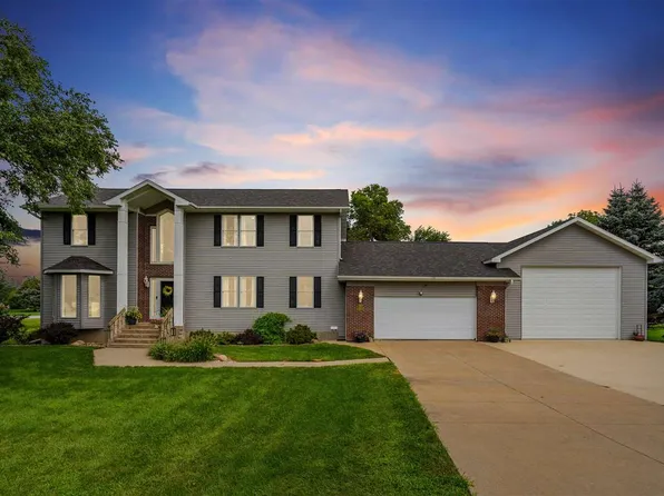 6300 Westwind Rd, Cedar Rapids, IA 52411