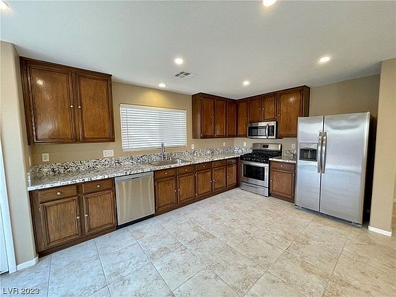 5th image of 11265 Sandrone Ave