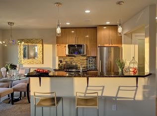 4515 Greenwood Ave N #202, Seattle, WA 98103