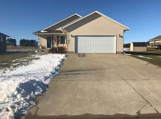 478 York St, Cresco, IA 52136