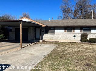 955 SW 4th Pl, Moore, OK 73160