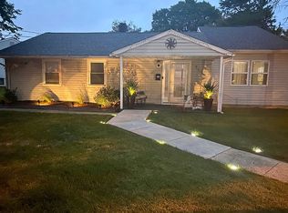 700 Shelby Dr, Oxon Hill, MD 20745