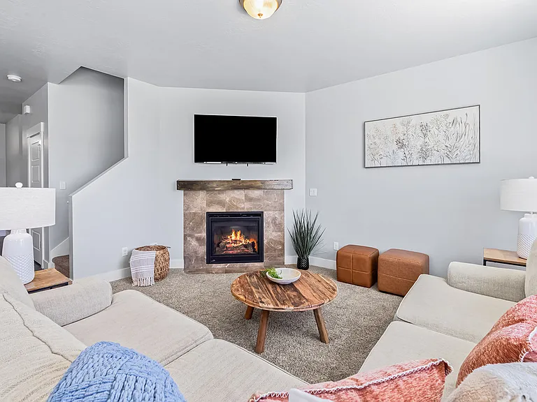 5983 W Los Flores Dr — Photo 43