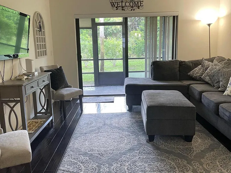 7879 Willow Spring Dr #913 — Photo 5