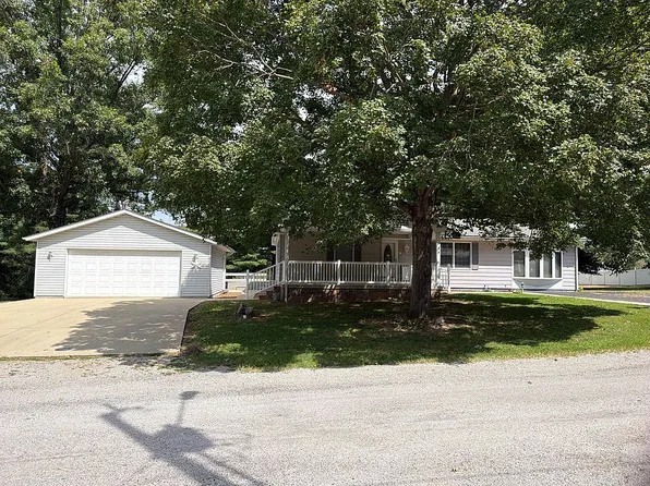 206 Junction St, Centralia, IL 62801
