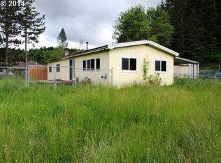 761 Little River Rd, Glide, OR 97443