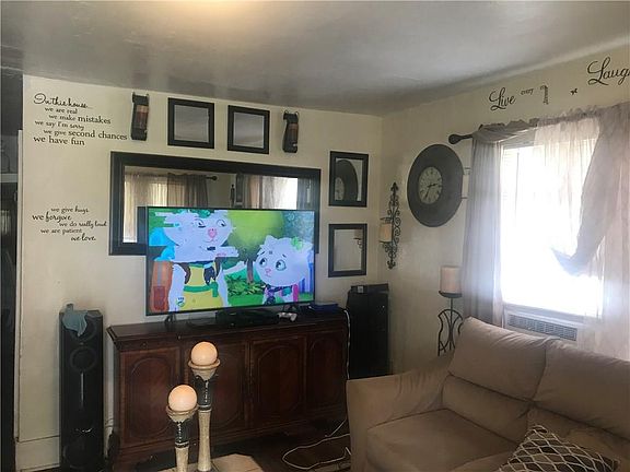 3rd image of 2111 N Prospect Ave