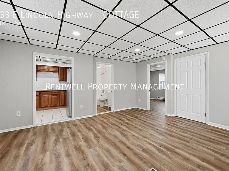 533 E Lincoln Hwy #COTTAGE — Photo 2